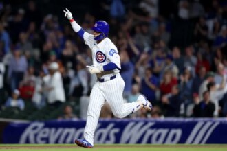 Cubs ganan 7 seguidas, Suzuki batea jonrón