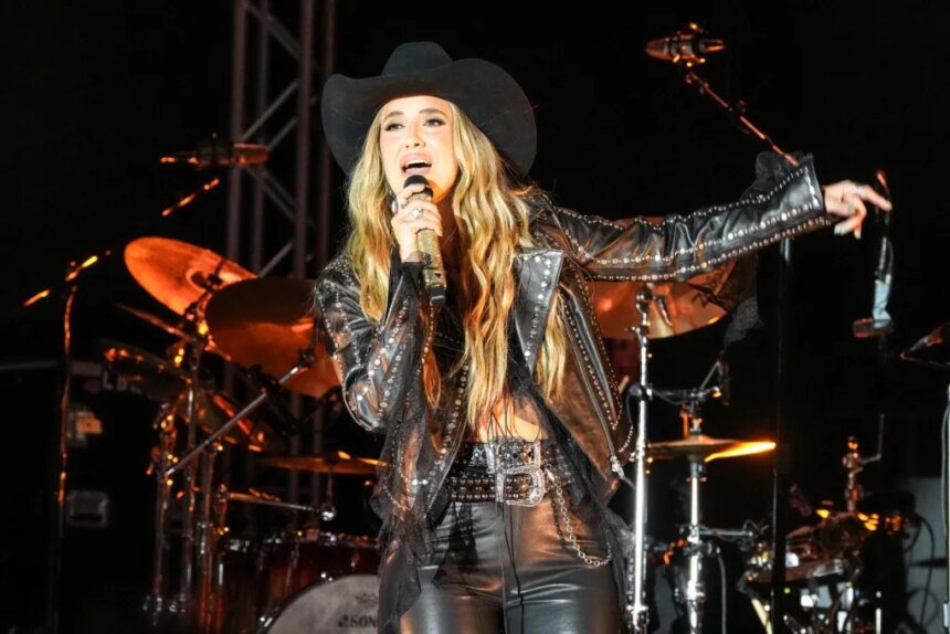 Lainey Wilson deslumbra en Stagecoach