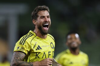 Iñigo Martínez convence a Flick