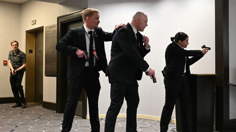 Trump sale de evento tras disparos en Casa Blanca