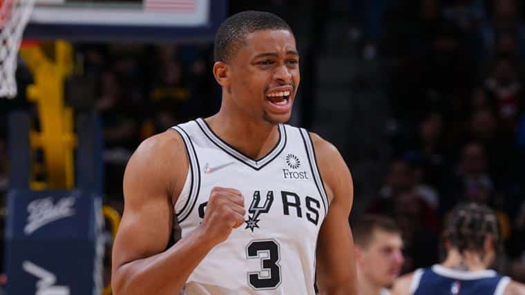 Johnson se enfadó por decisión de Popovich