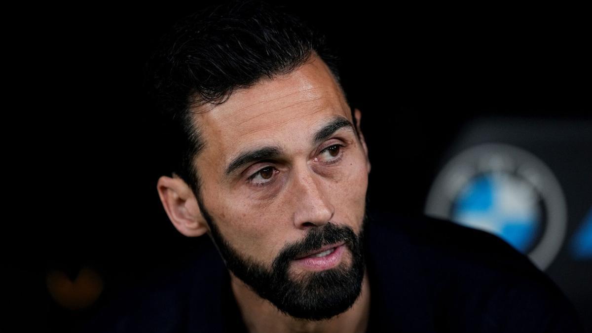 Helguera culpa a Arbeloa