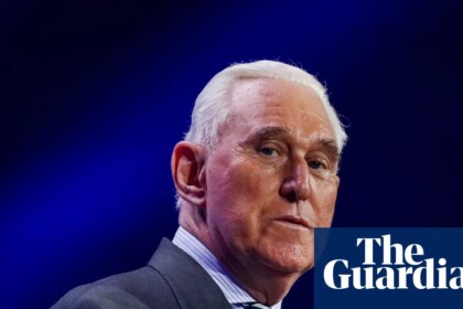 Aliado de Trump, Roger Stone, criticado por lobby militar.
