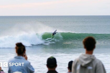 Fotógrafo WSL mordido por criatura marina
