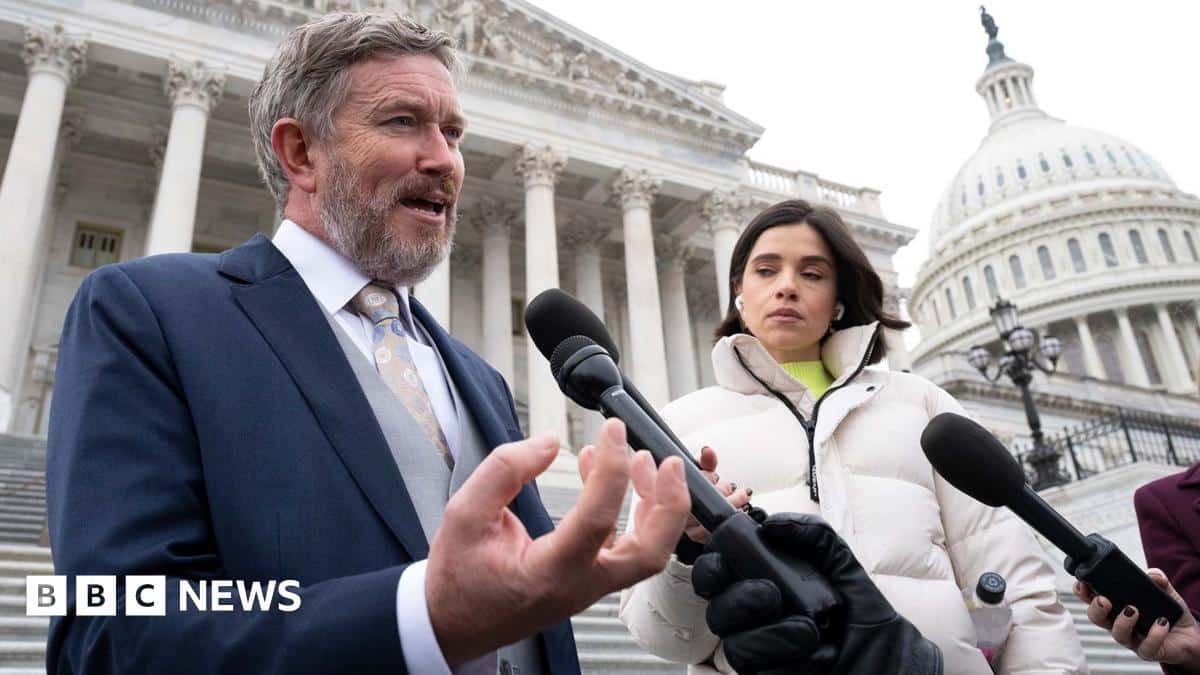 Massie, republicano firme ante Trump, busca gran victoria