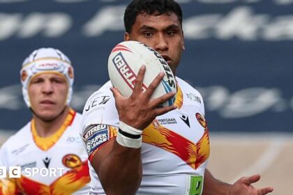 Tevita Pangai Jr. ficha por Hull KR