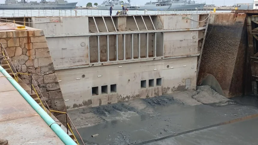 Nueva compuerta Dique 2 Puerto Belgrano operativa