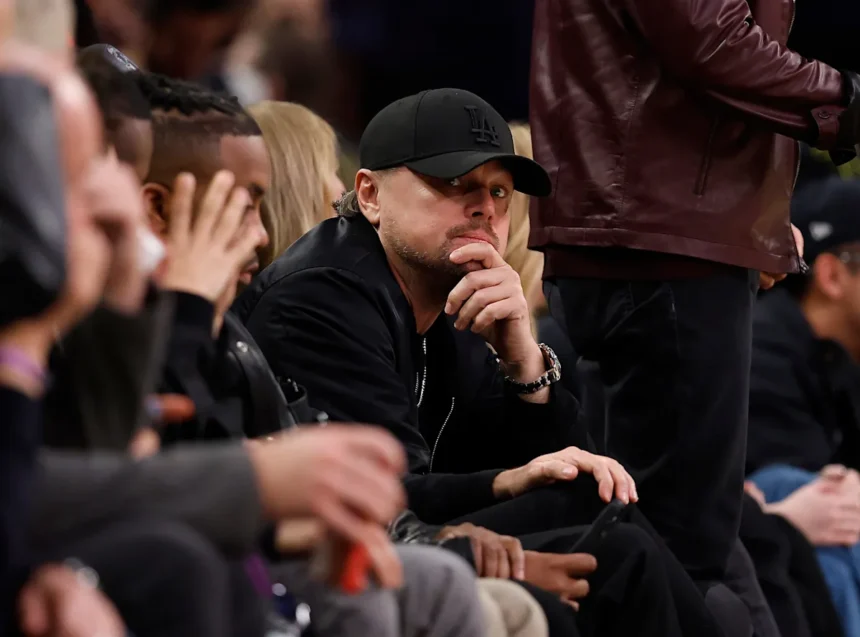 Reacción de DiCaprio a triple de LeBron, impagable