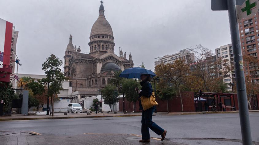 Lluvia en Santiago: hora de inicio