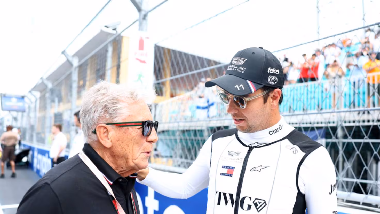 Checo Pérez cumple promesa Cadillac