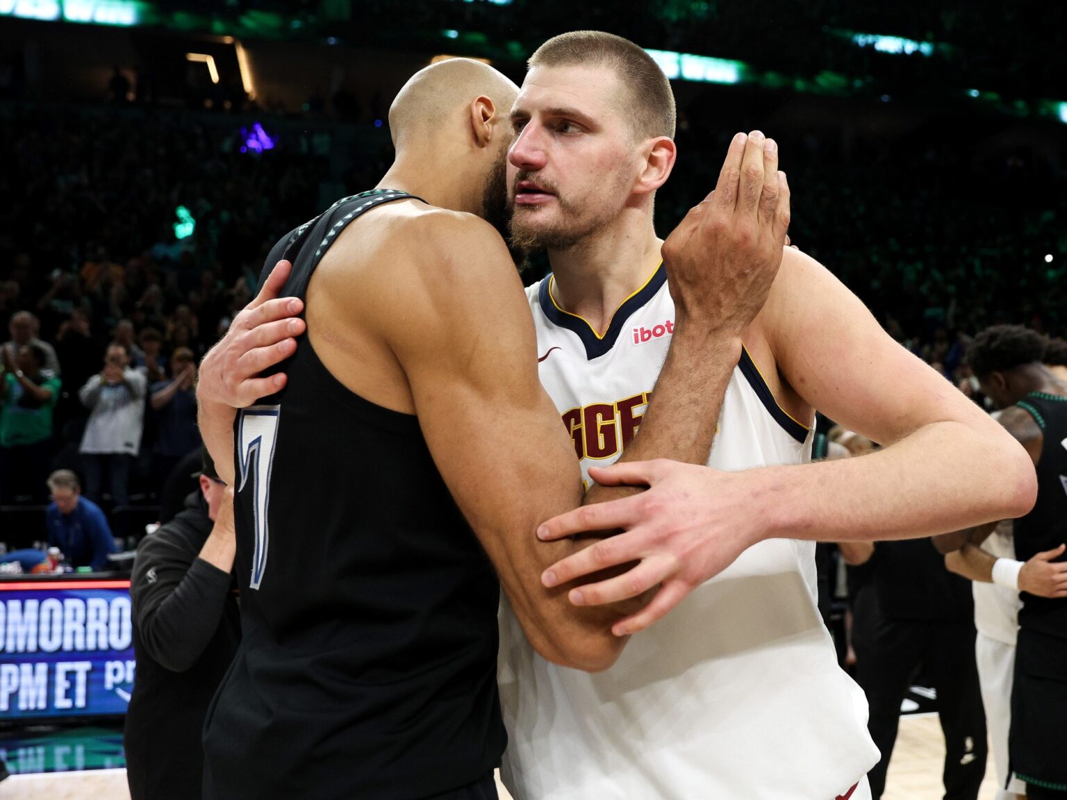 Wolves ganan a Denver. Jueves de NBA.