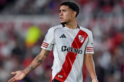 Kendry Páez volvería a Chelsea antes de tiempo