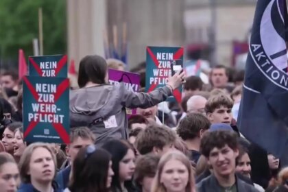 Jóvenes berlineses contra reclutamiento