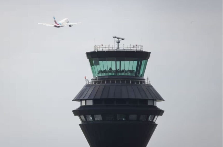 Detenida tripulación en aeropuerto Manchester