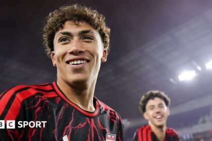 Joven Hall logra triplete en MLS