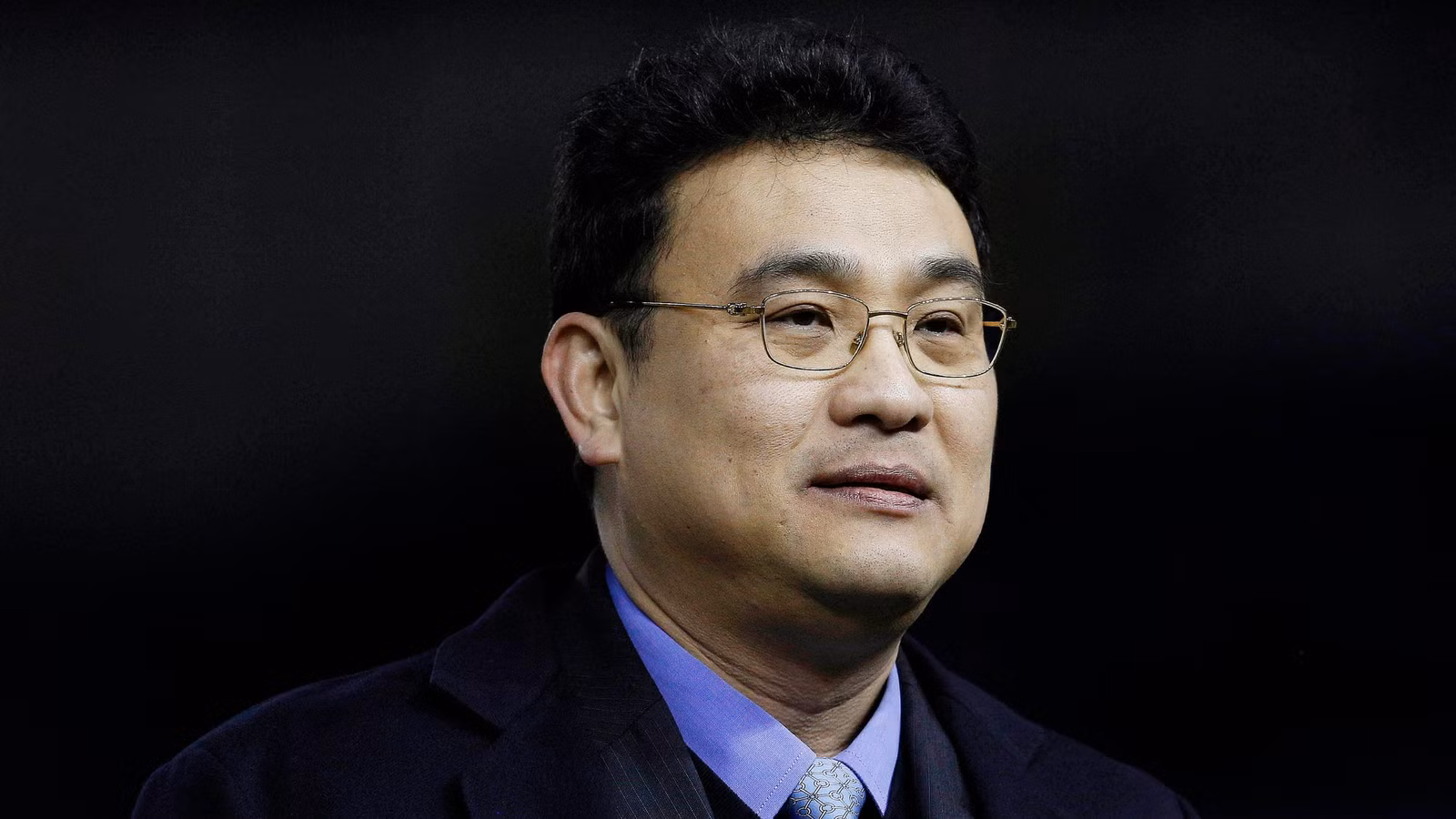 Storch ofrece millones a Chansiri por Sheffield Wednesday