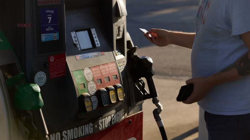 Trump busca quitar impuesto gasolina. No esperes mucho cambio