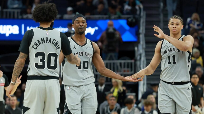 Spurs decidirán 87 millones por alero