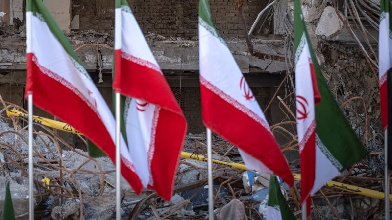Noticias Irán: EEUU ataca sitios de lanzamiento en autodefensa