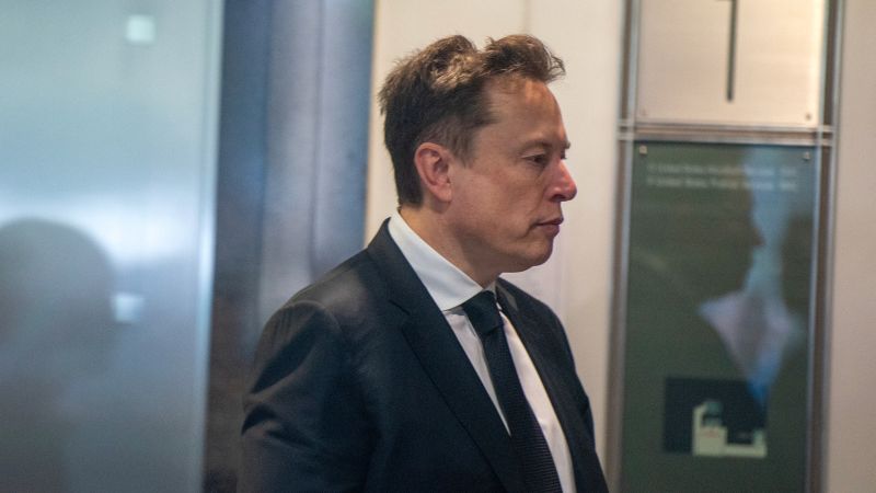 Musk buscó acuerdo con OpenAI días antes del juicio