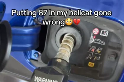 Dodge Hellcat con 87 octanos, el motor habló