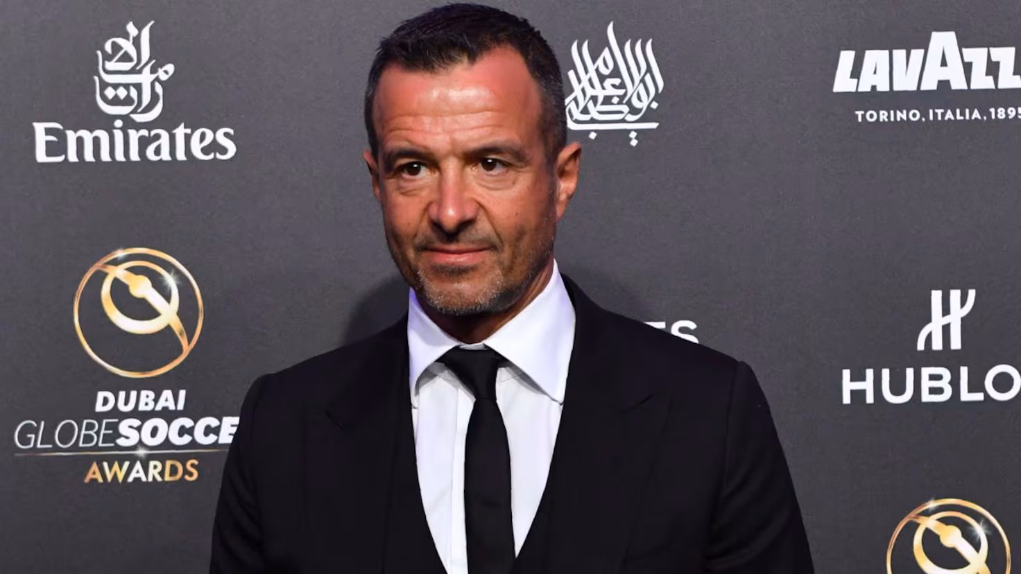 Mendes vuelve a la órbita blanca