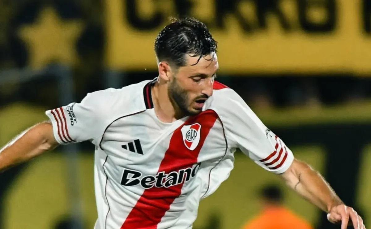 Viña deja River para Uruguay ¿al Mundial?