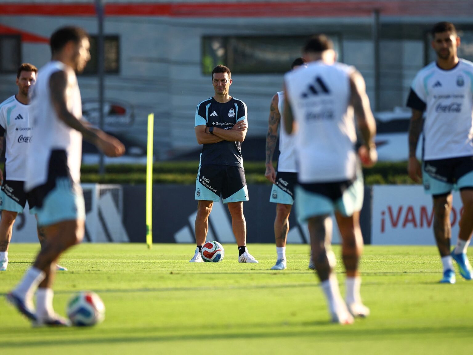 Messi y Paredes: altas argentinas Mundial
