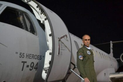 Aero compra avión caro y dañado