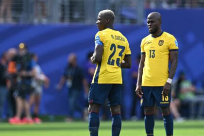 Capitan deja su puesto en el Mundial y lo reemplaza figura inglesa