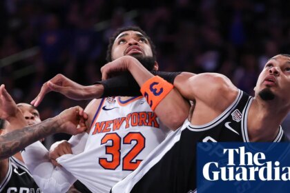 Técnico de Knicks furioso por faltas tras derrota