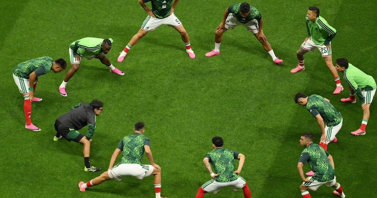 Mexico vs Ecuador: Partido retrasado una hora por mal clima