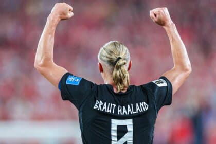 Que significa Braut en la camiseta de Erling Haaland