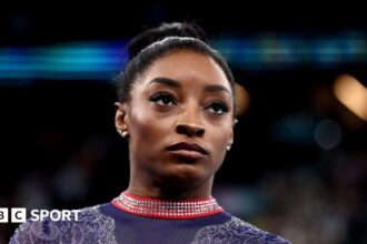 Simone Biles revela susto de salud