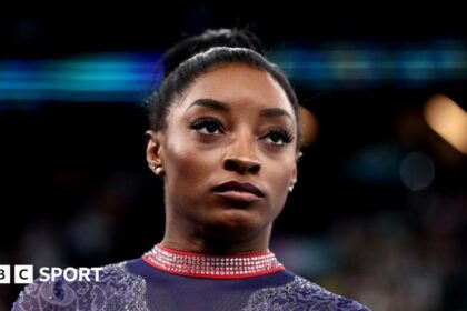 Simone Biles revela susto de salud
