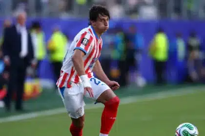 Matias Galarza titular con Paraguay ante Alemania en el Mundial
