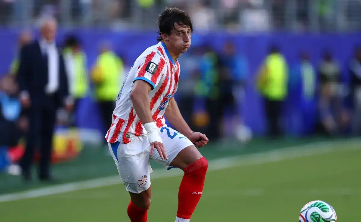 Matias Galarza titular con Paraguay ante Alemania en el Mundial