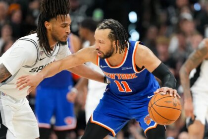 Spurs bien a Brunson excepto en lo clave.