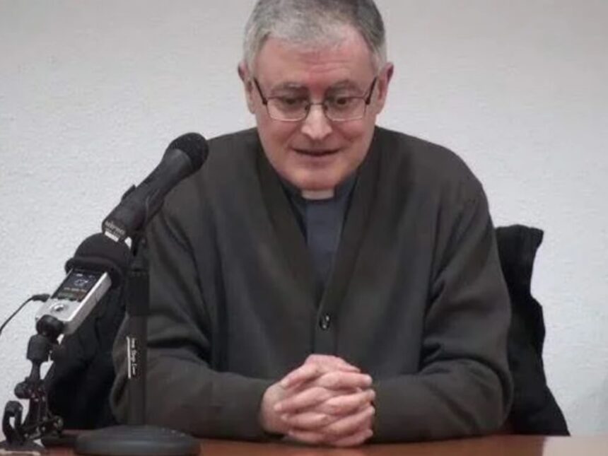 Leon XIII expulsó a un sacerdote español que criticaba a Francisco