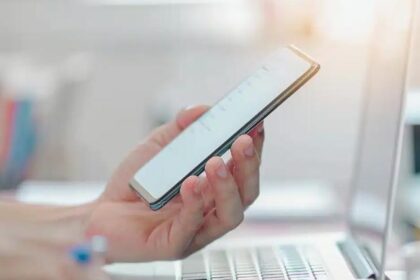 Cancelan 3.2M líneas móviles por registro: informe