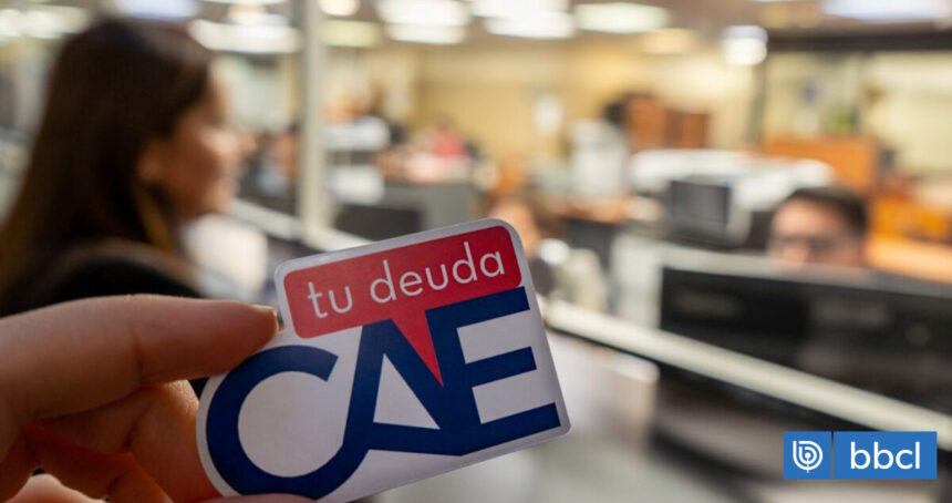 Embargan todo el dinero a deudores CAE