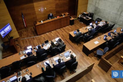 Percepcion ciudadana: dinero y contactos condicionan la justicia