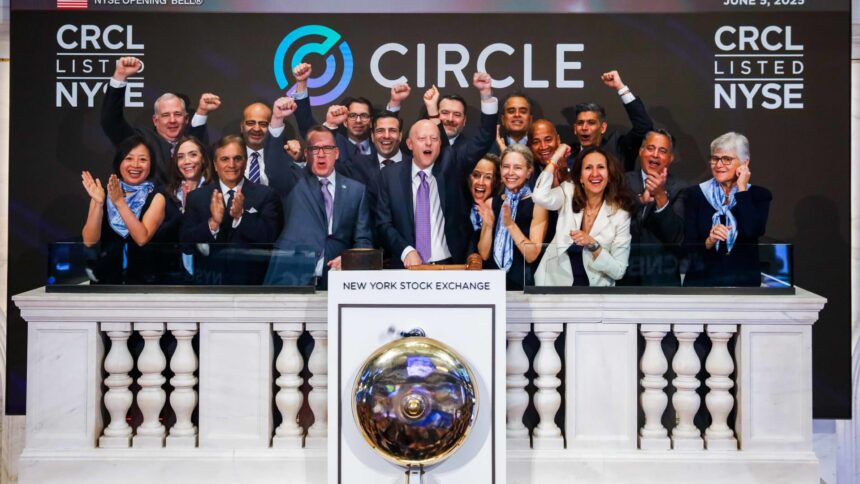 Circle recibe licencia bancaria y sus acciones suben un 5%