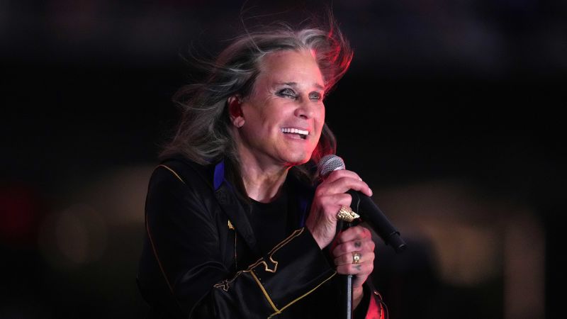 Medicos advirtieron a Ozzy que no podia actuar pero el insistio