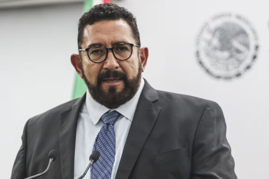 Ulises Lara deja la FGR tras seis meses en el puesto