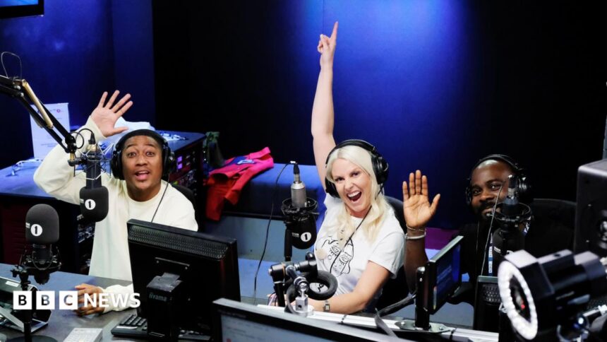 Dean McCullough y Melvin Odoom dejan Radio 1 en una reestructuracion