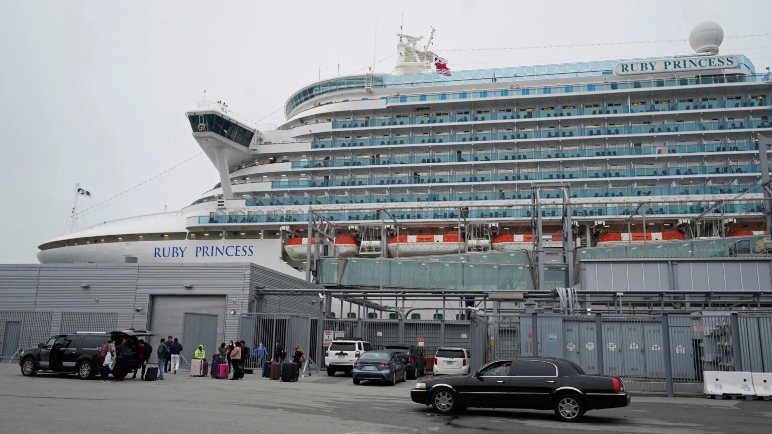 Brote de norovirus afecta a cien pasajeros en un crucero de California