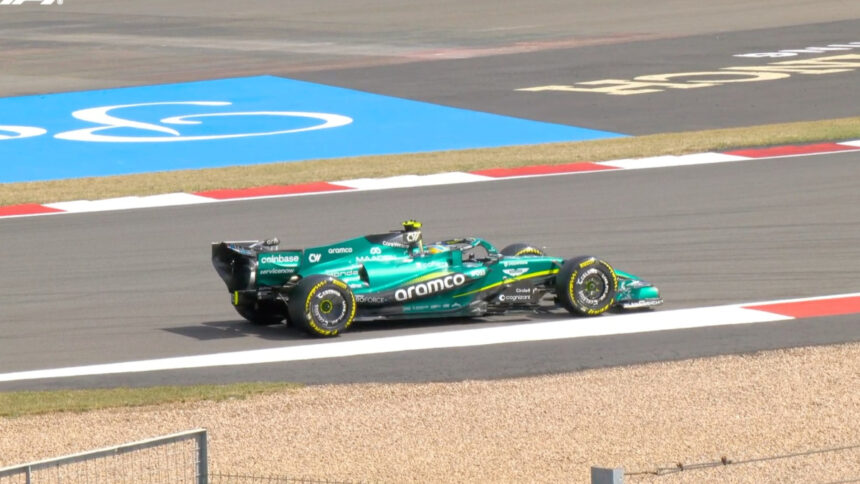 Fernando Alonso estalla tras un retraso inaceptable en pista