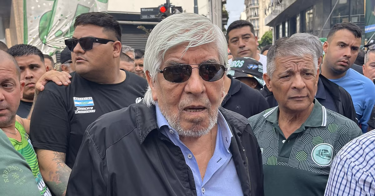 El poder de Moyano tambalea: provincias buscan convenios regionales