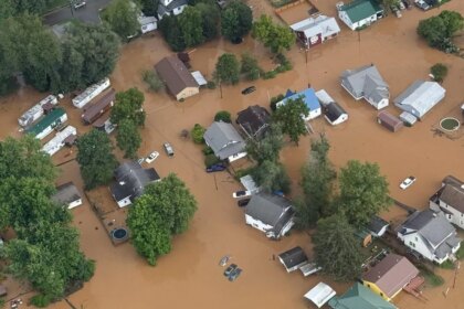 Despliegan a la Guardia Nacional por inundaciones en Virginia Occidental